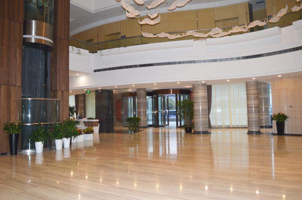 Noble Center Hotel Шанхай Экстерьер фото