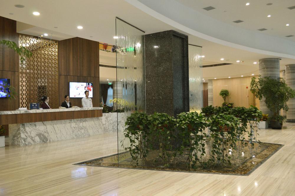 Noble Center Hotel Шанхай Экстерьер фото