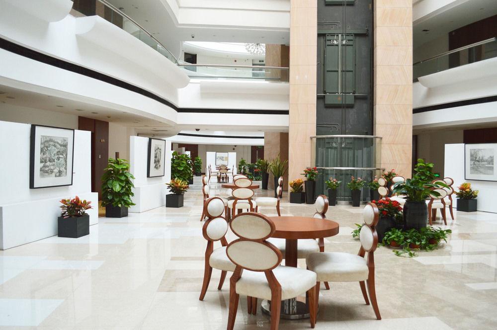 Noble Center Hotel Шанхай Экстерьер фото