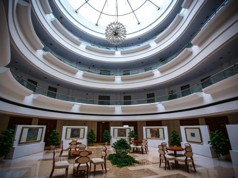 Noble Center Hotel Шанхай Экстерьер фото