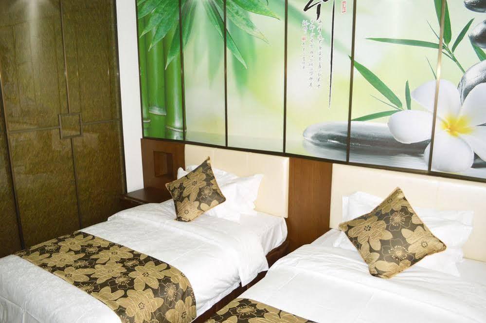 Noble Center Hotel Шанхай Экстерьер фото